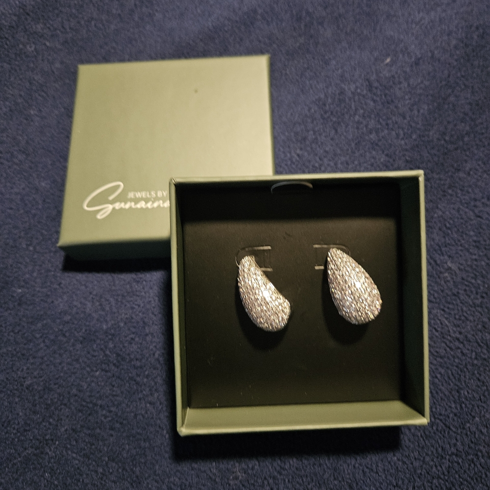 Earrings - Sparkling Silver Teardrop